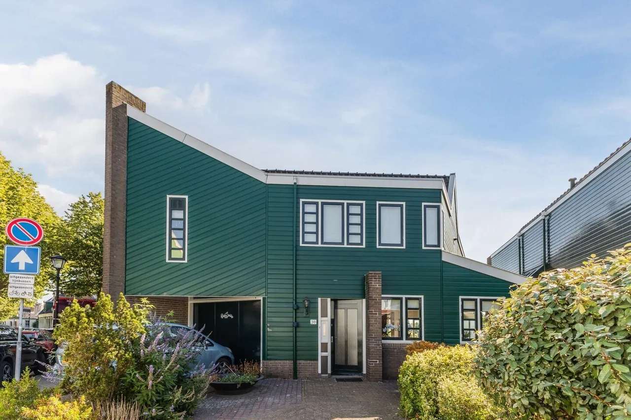 Hoekwoning te koop: Lagedijk 36, Zaandijk