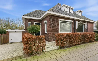 Twee-onder-één-kap te koop: Lagendijk 209, Ridderkerk