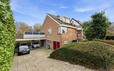 Vrijstaande woning te koop: Lagendijk 213, Ridderkerk