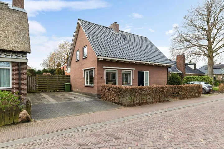 Vrijstaande woning te koop: Lageweg 49, Noordlaren Dorp Noordlaren