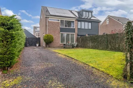 Twee-onder-één-kap te koop: Lageweijdt 18, Schoorl