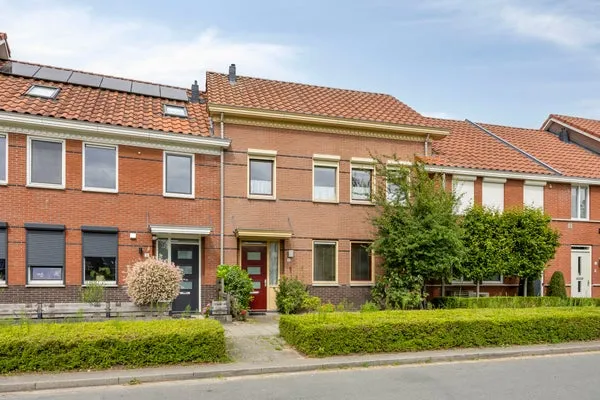 Tussenwoning te koop: Lagunesingel 8, Beuningen-Beuningse Plas Beuningen Gld