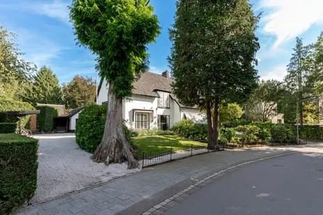 Twee-onder-één-kap te koop: Lambertus Hortensiuslaan 40, Boomberg Hilversum