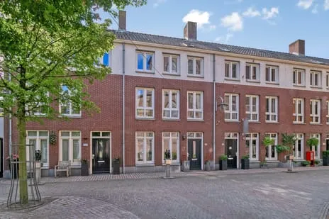 Huurwoning: Lambertushof 12 in Helmond - €2.000 per maand - 156m²