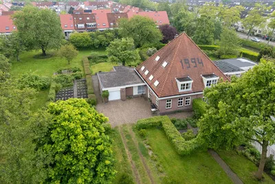 Twee-onder-één-kap te koop: Lamoenstraat 110, De Graeffweg en omgeving Purmerend