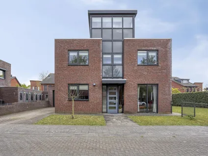 Vrijstaande woning te koop: Landbouwlaan 178, Berghem-Zuid Berghem