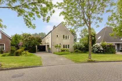 Vrijstaande woning te koop: Landeweel 22, Wouw Wouw