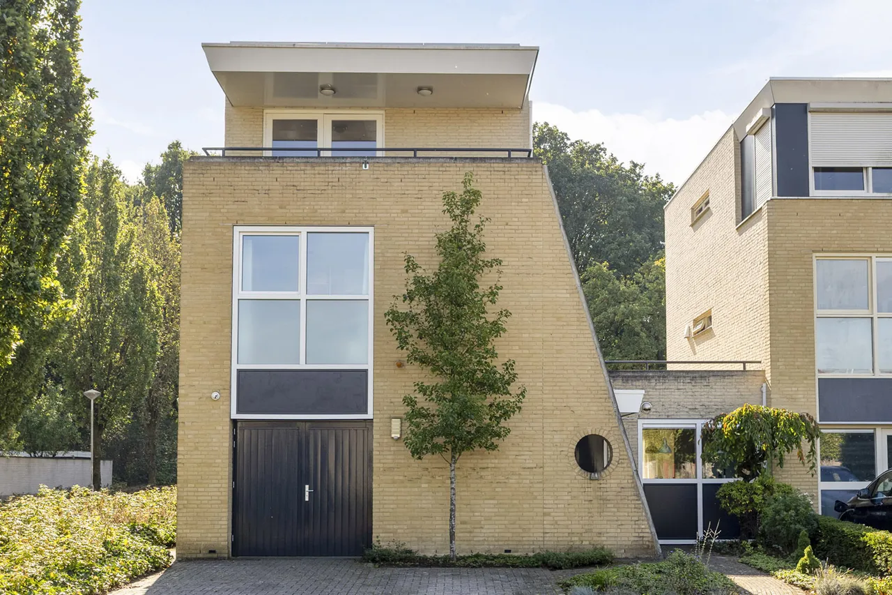 Hoekwoning te koop: Landheuvel 1, Best