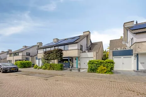 Twee-onder-één-kap te koop: Landjonker 61, Landweg Poortugaal