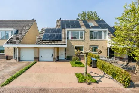 Tussenwoning te koop: Landlust 13, Molenbuurt Amstelveen