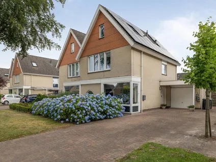 Twee-onder-één-kap te koop: Landschapsweg 13, Veenoord Veenoord