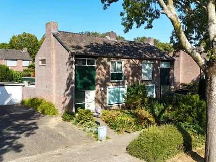 Twee-onder-één-kap te koop: Landsteinerstraat 9, Geleen-Zuid Geleen