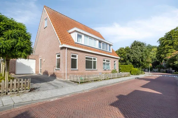Twee-onder-één-kap te koop: Landstraat 10, Aardenburg Aardenburg