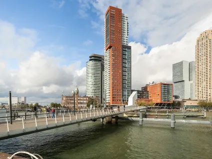 Appartement te koop: Landverhuizersplein 110, Rotterdam