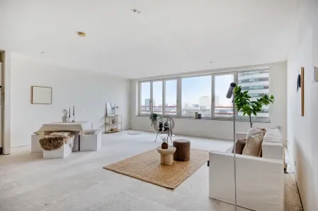 Appartement te koop: Landverhuizersplein 43, Kop van Zuid Rotterdam
