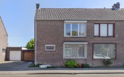 Tussenwoning te koop: Landweringstraat 90, Ophoven Sittard