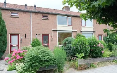 Tussenwoning te koop: Lange Akker 12, Geldermalsen Zuid Geldermalsen