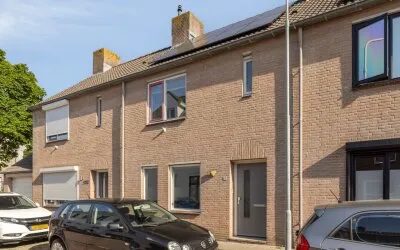 Tussenwoning te koop: Lange Bellingstraat 3, Binnenstad Hulst