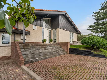 Vrijstaande woning te koop: Lange Eendragtsweg 2, Zuid-Beijerland Buitengebied Zuid-Beijerland