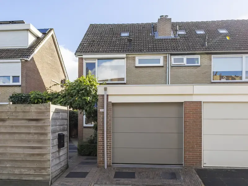 Hoekwoning te koop: Lange Griendsweer 103, Hardinxveld-Giessendam