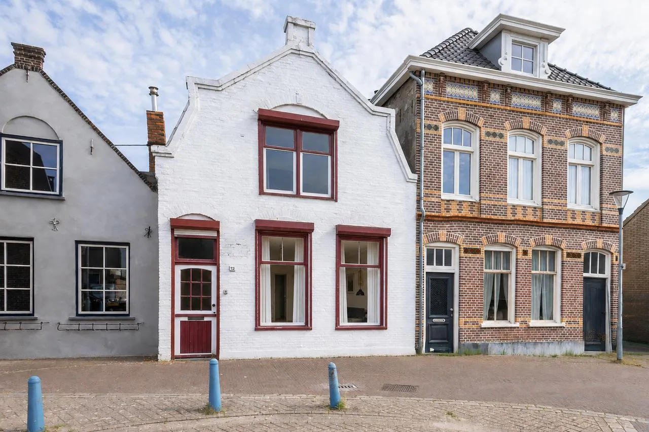 Tussenwoning te koop: Lange Kerkstraat 13, Terneuzen
