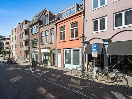 Appartement te huur: Lange Koestraat 45, Wijk C Utrecht