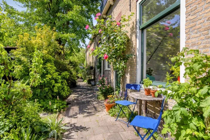 Twee-onder-één-kap te koop: Lange Nieuwstraat 149-20, De Plantage Schiedam