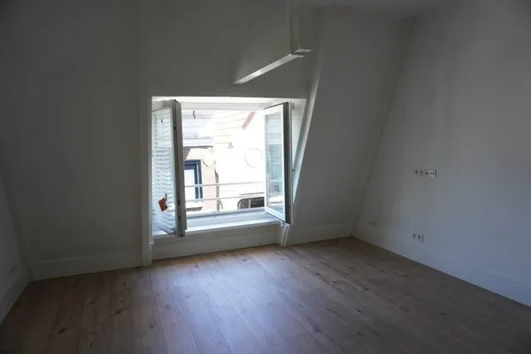 Apartment for rent: Lange Niezel 20-3, Oude Kerk e.o. Amsterdam