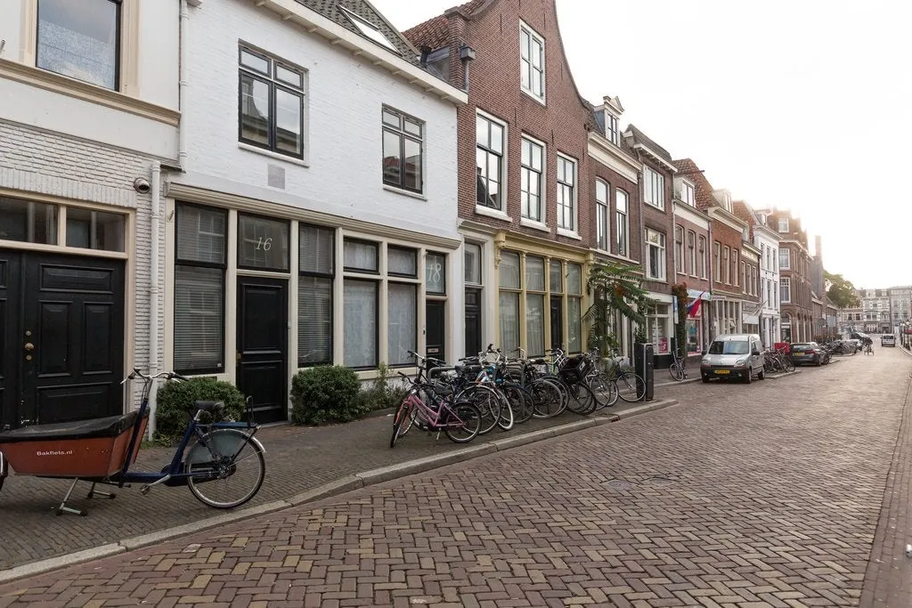 Tussenwoning te huur: Lange Smeestraat 16, Utrecht