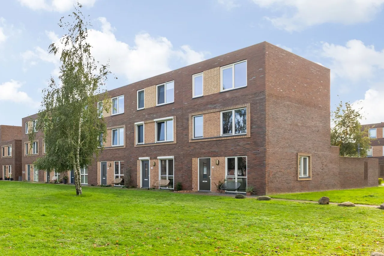 Hoekwoning te koop: Lange Weide 72, Breda