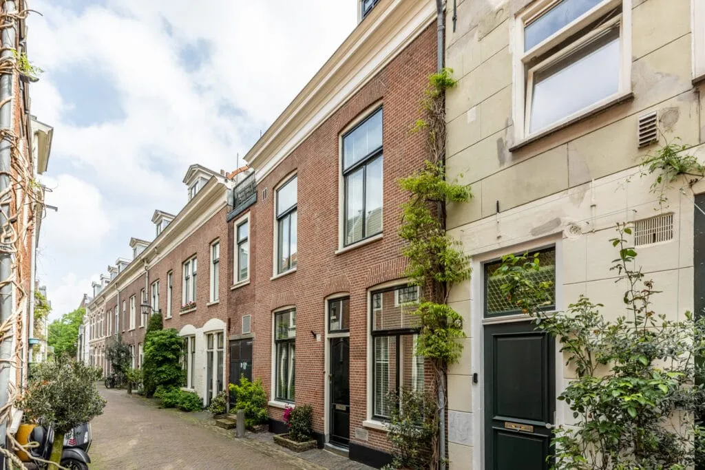 Tussenwoning te koop: Lange Wijngaardstraat 33, Haarlem