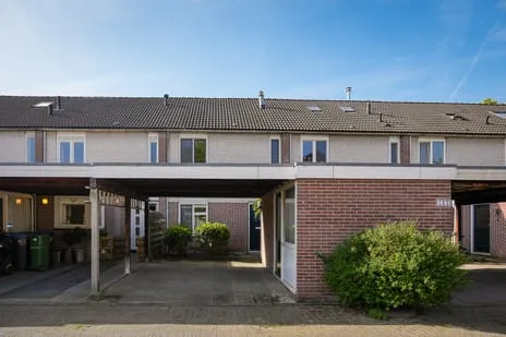 Tussenwoning te koop: Lange Akker 167, Geldermalsen