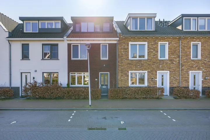 Tussenwoning te koop: Lange Campen 34, Ackerswoude Pijnacker