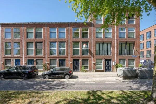 Tussenwoning te koop: Lange Hilleweg 3073BH, Bloemhof Rotterdam