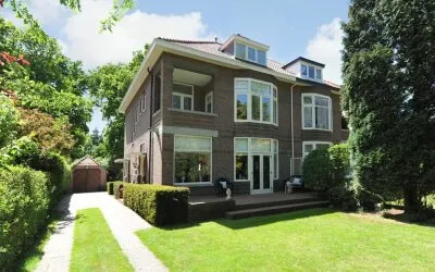 Twee-onder-één-kap te koop: Lange Kerkdam 94, De Paauw Wassenaar