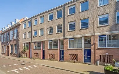 Tussenwoning te koop: Lange Lombardstraat 48, 'S-Gravenhage