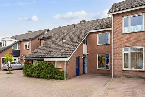 Tussenwoning te koop: Lange Tiende 18, Rijsbergen Rijsbergen