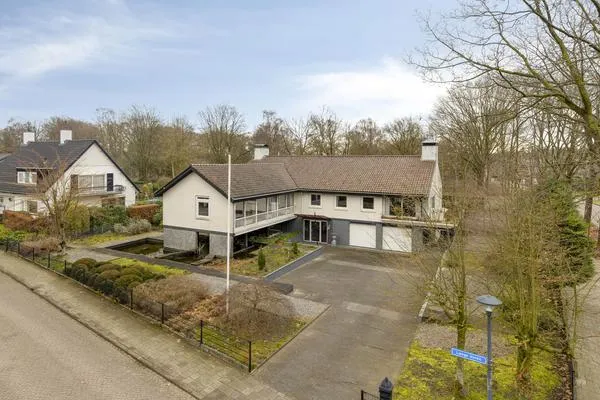 Vrijstaande woning te koop: Lange Voren 2, Oosterhout