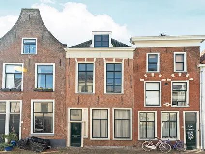 Tussenwoning te koop: Langebrug 53, Pieterswijk Leiden