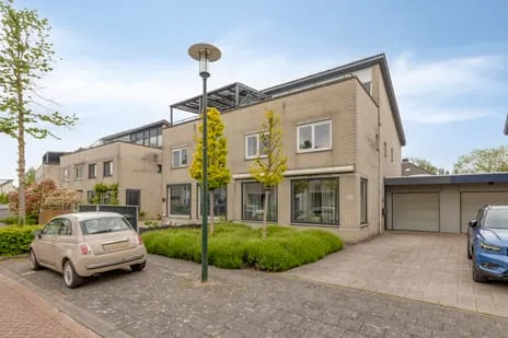 Tussenwoning te koop: Langedaal 185, Dordtse Hout Dordrecht