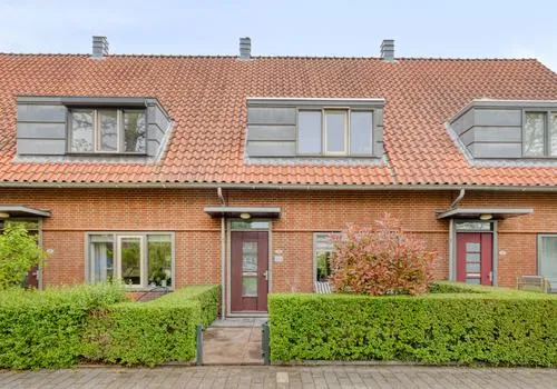 Tussenwoning te koop: Langegeer 24, Vreewijk Rotterdam