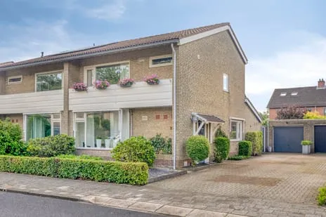 Twee-onder-één-kap te koop: Langelaar 25, Teteringen Teteringen