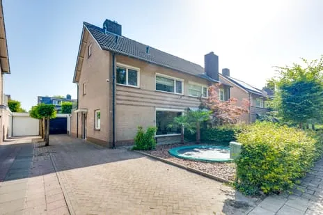 Twee-onder-één-kap te koop: Langenhof 15, Achthoeven Udenhout