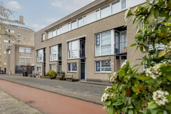 Tussenwoning te koop: Langenhorst 26C, Zuidwijk Rotterdam