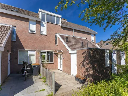 Tussenwoning te koop: Langetuin 204, Risdam-Noord - Buurt 21 00 Zwaag