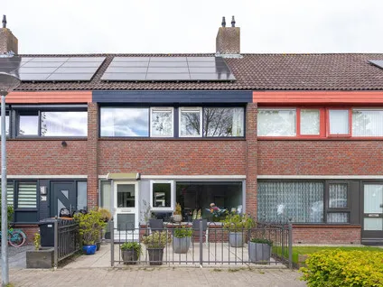 Tussenwoning te koop: Langetuin 98, Risdam-Noord - Buurt 21 00 Zwaag