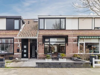 Tussenwoning te koop: Langevaart 37, Centrum Rijnsburg