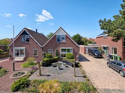 Twee-onder-één-kap te koop: Langevliet 62, Julianadorp-West Julianadorp