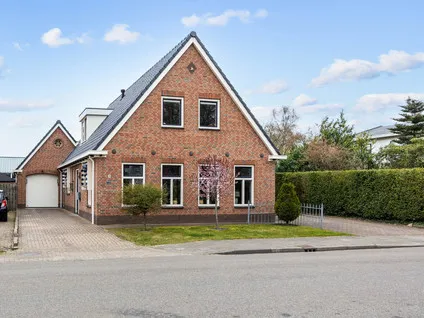 Vrijstaande woning te koop: Langeweg 12, Grootegast Grootegast