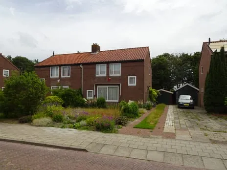 Semi-detached for sale: Langeweg 17, Slootdorp (woonkern) Slootdorp